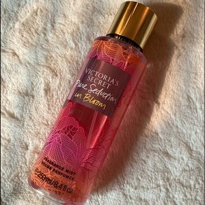 Victoria Secret Pure seduction in full blossom